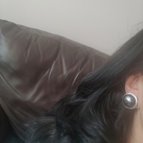 🇨🇦 Vintage Nina Ricci silver metal clip earrings - Picture 8 of 9